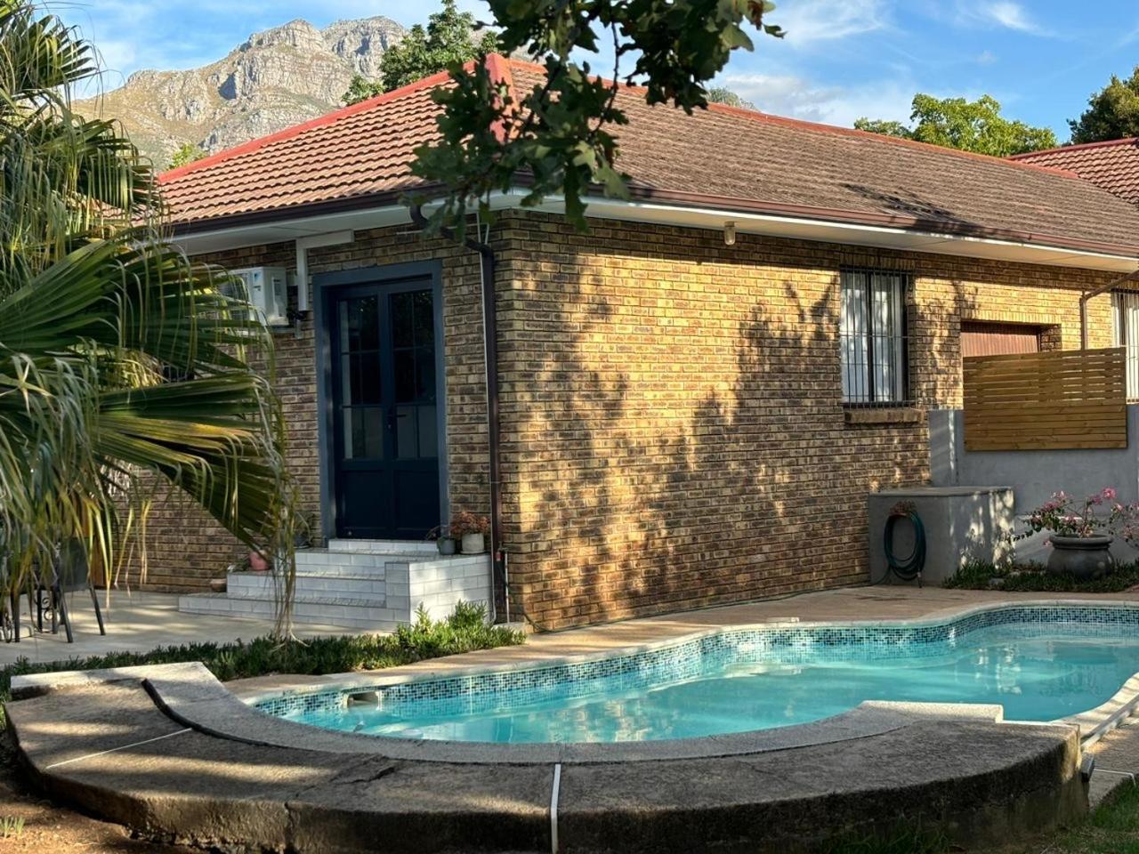Stellenhaus Guest Cottage Стелленбос Екстер'єр фото
